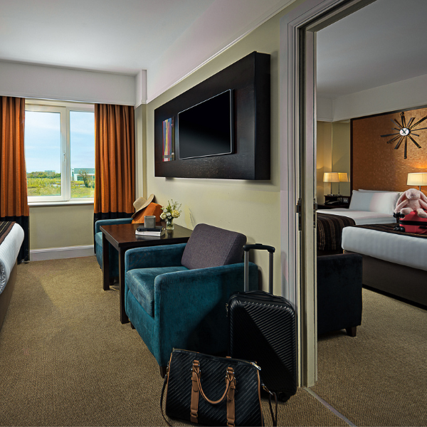 Interconnecting Rooms   x px www.carlton.ie