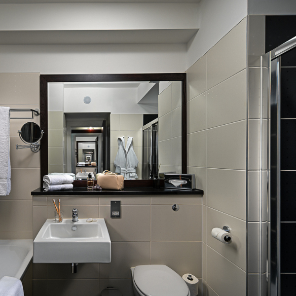 Bathroom   x px www.carlton.ie