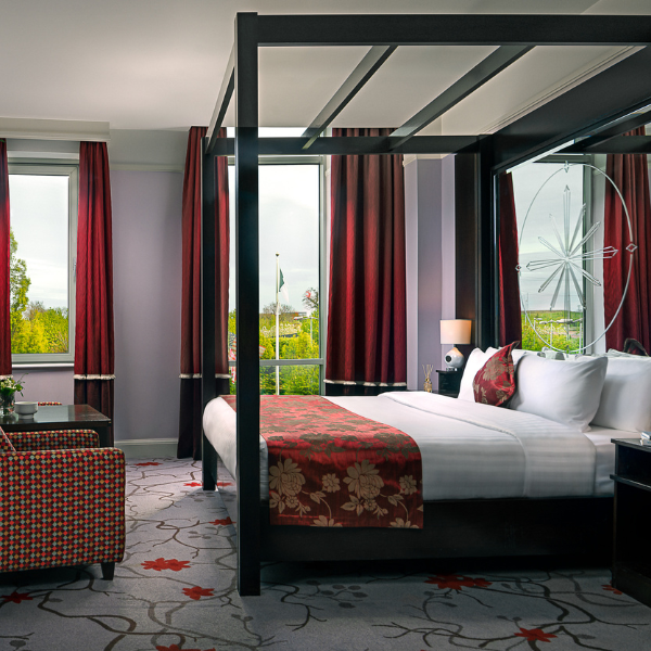 Superior Suite  x px www.carlton.ie